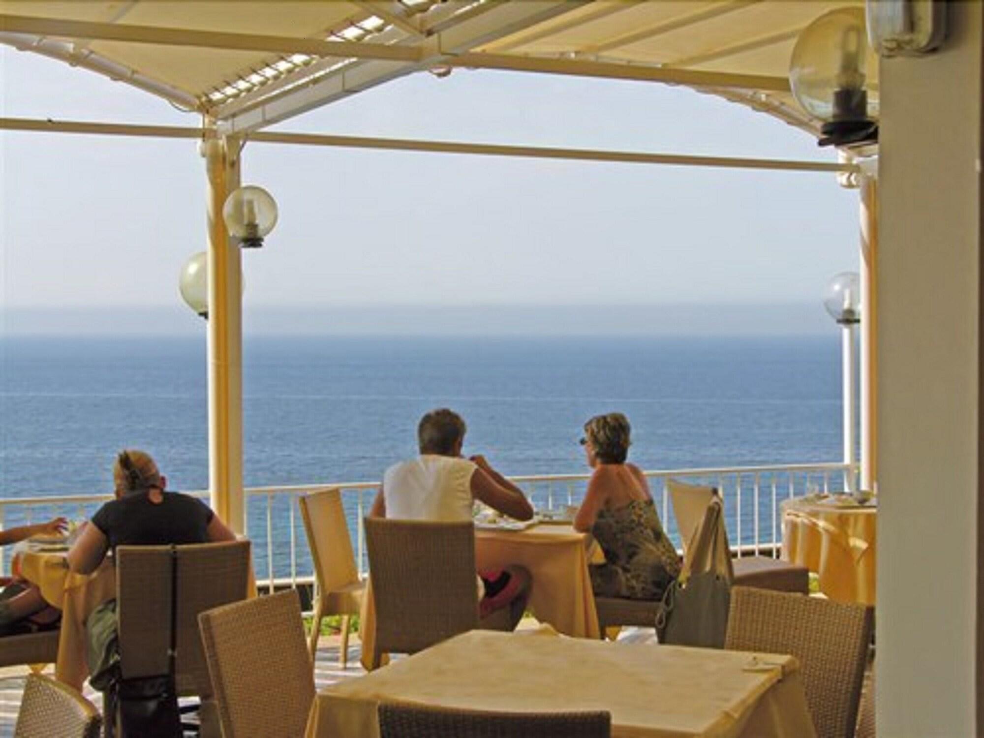 Mangia'S Torre Del Barone Resort Sciacca Exteriör bild